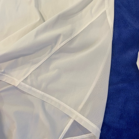 Lululemon Lightweight Long Sleeve - Picture 6 of 6